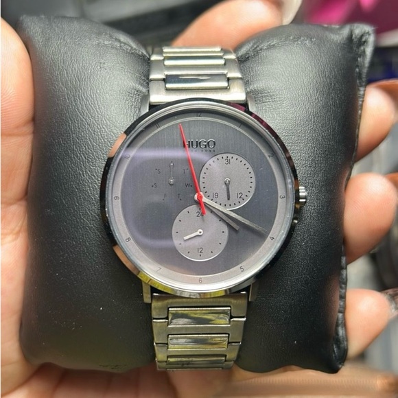 Hugo Boss Watch - Picture 6 of 7